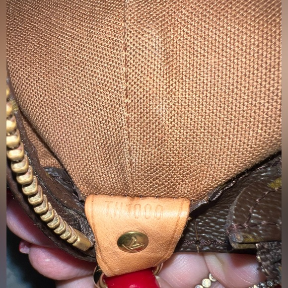 LOUIS VUITTON Monogram Cabas Mezzo Tote Bag - AUTHENTIC And BEAUTIFUL! - Picture 11 of 15